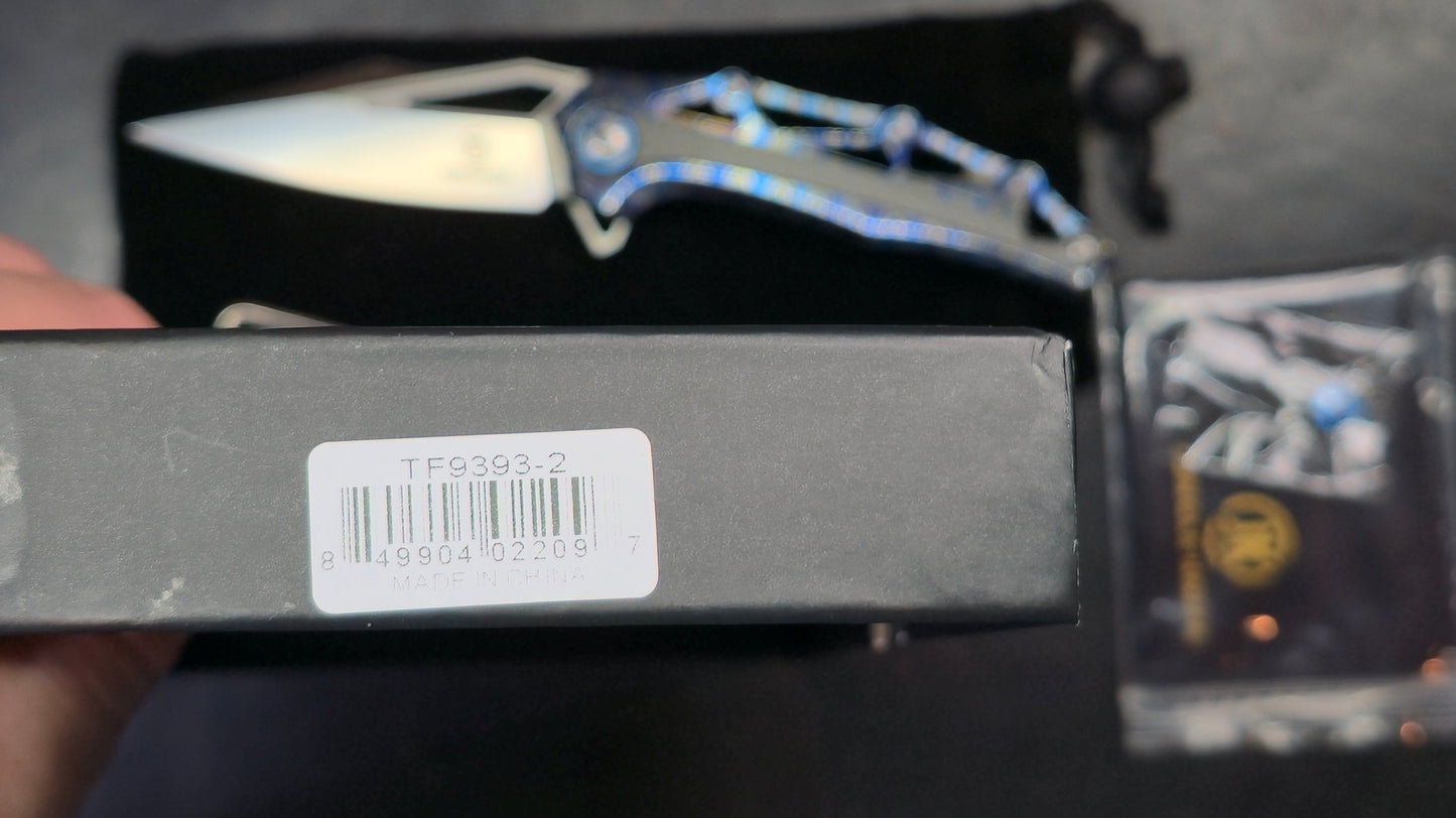Defcon Valkyrie Burnt Titanium Stripe Anodized/Carbon Fiber Inlay Handle M390 (NEW)