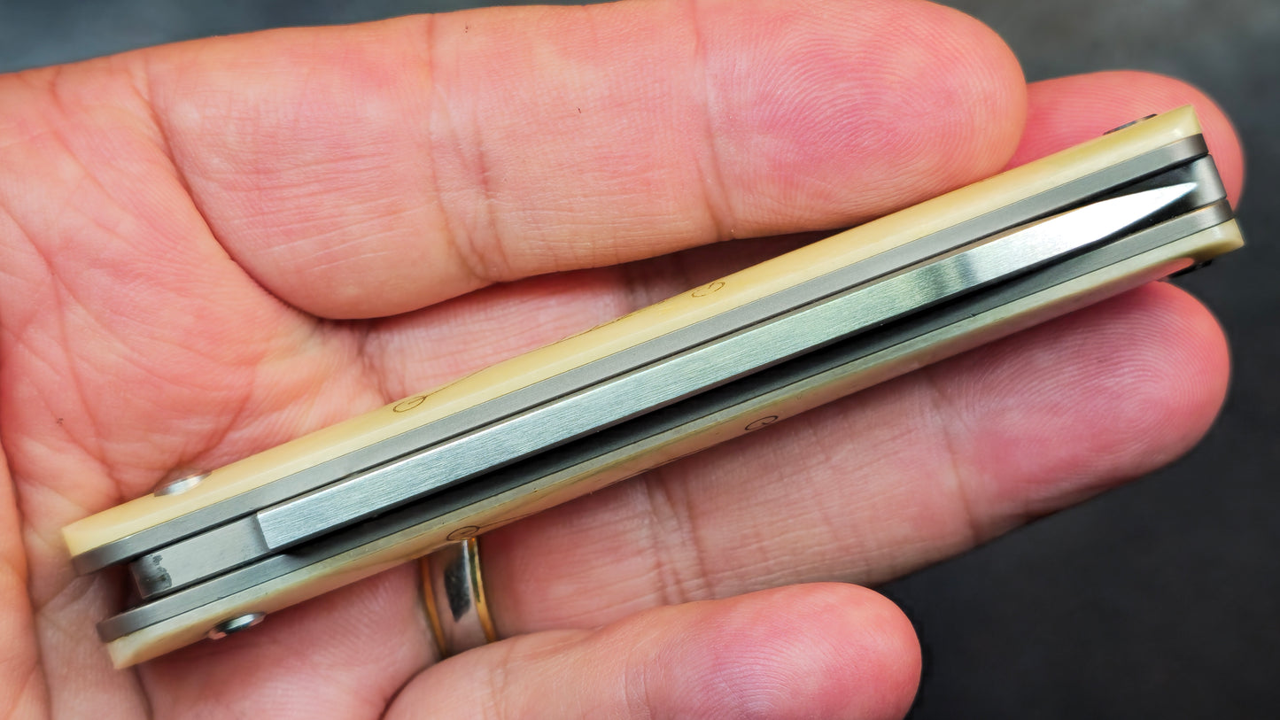 Twosun TS197 Slip Joint Bone Titanium M390 (NEW)