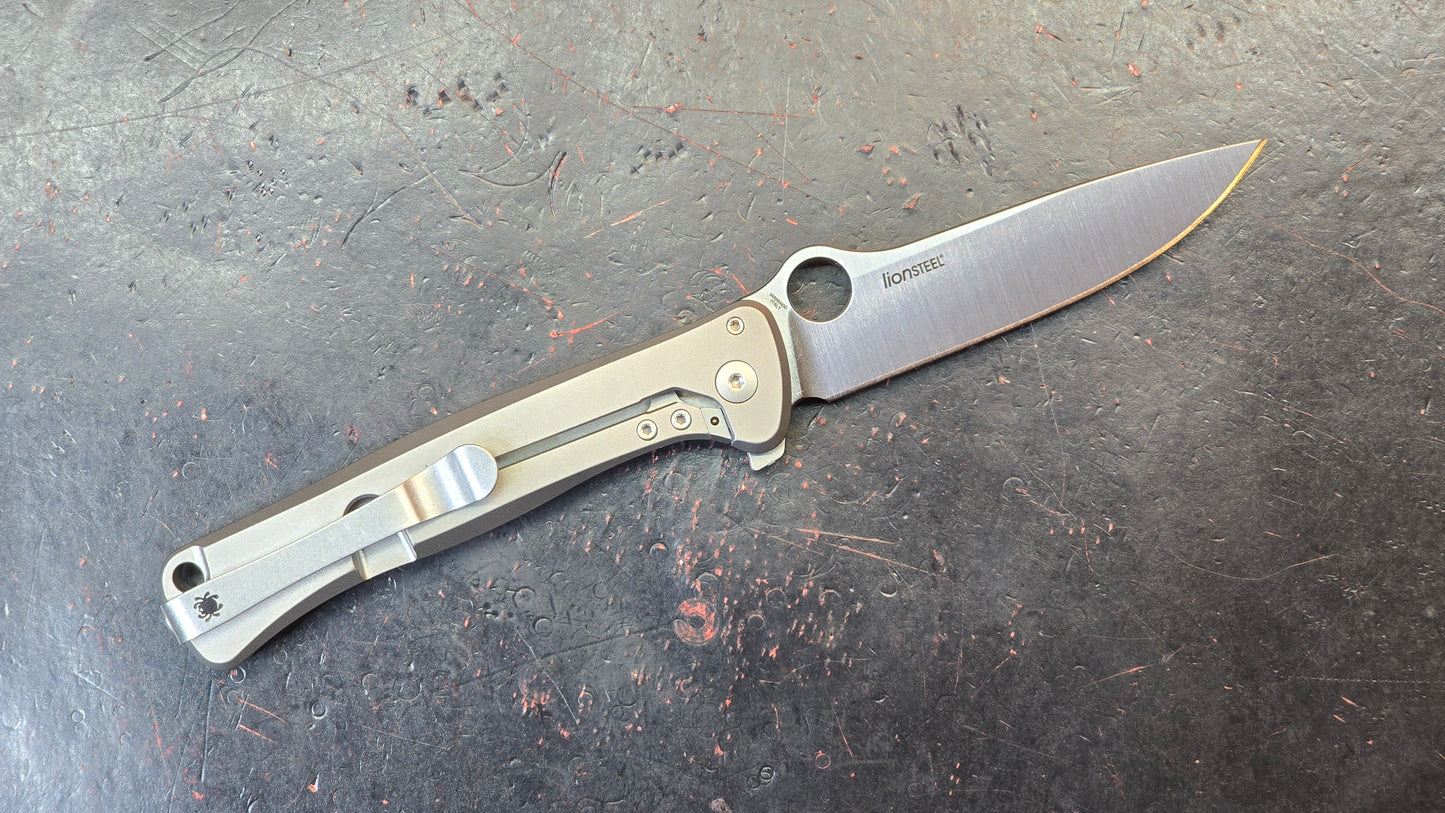 Spyderco Slym Integral Titanium/Carbon Fiber Handle M390 (NEW)