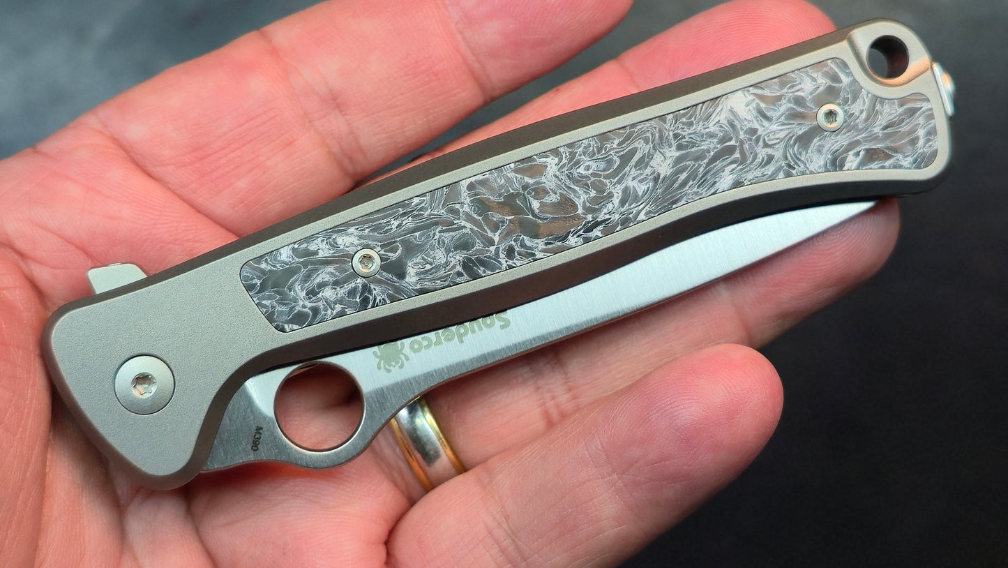 Spyderco Slym Integral Titanium/Carbon Fiber Handle M390 (NEW)
