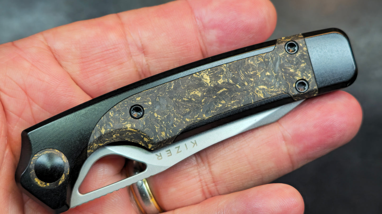 Kizer Ara Black Titanium with Gold Carbon Fiber Handle S45VN (NEW)
