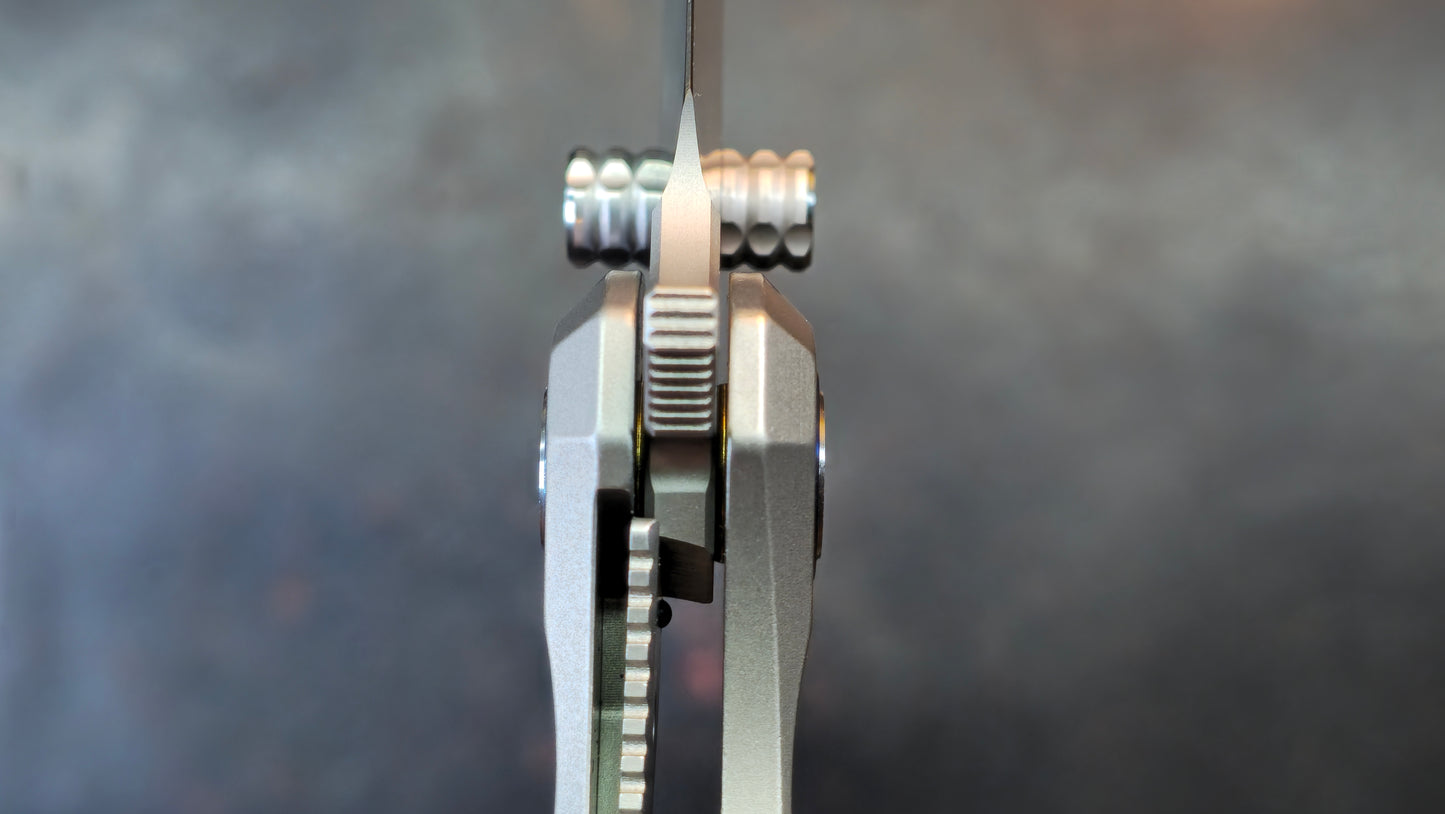 Sixleaf SL-81 Titanium 10Cr15Mov (NEW)