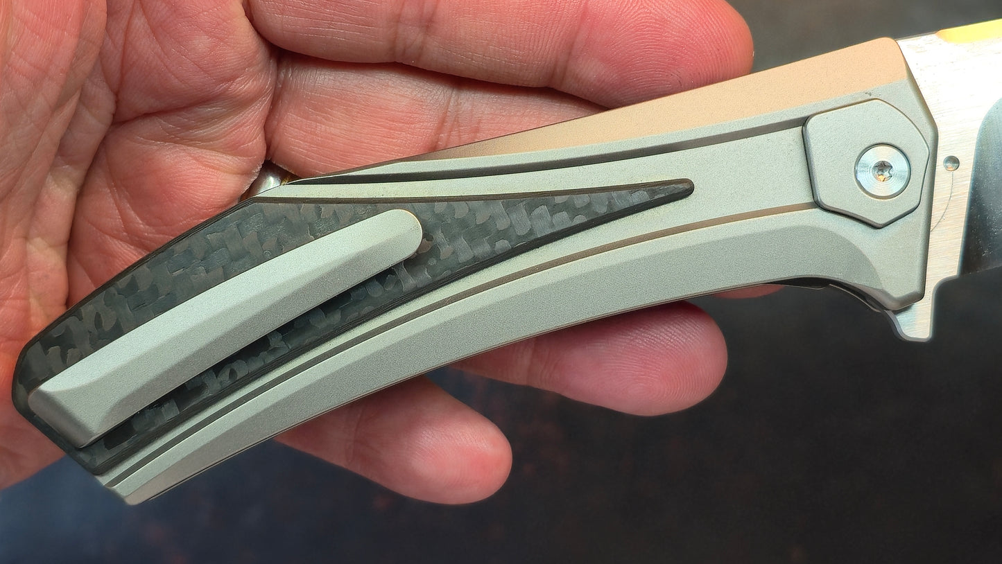 Yang Jiang Titanium/CF Handle 10Cr15Mov Blade