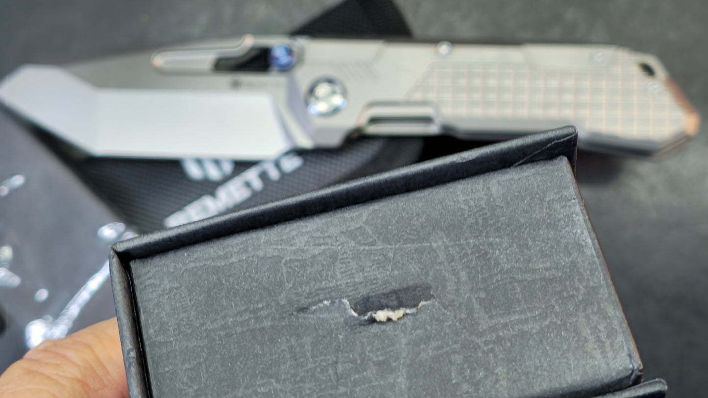 Remette RT-Cool Leopard Gray Titanium Handle M390 Blade