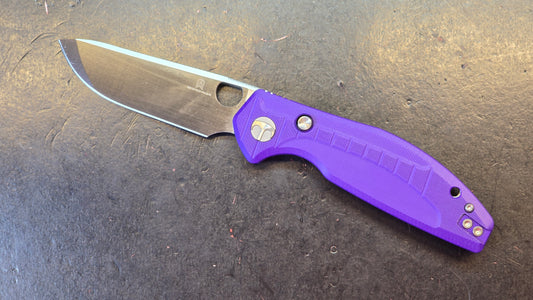 Bestechman Angry Owl Button liner lock Black/Purple G10 Handle D2