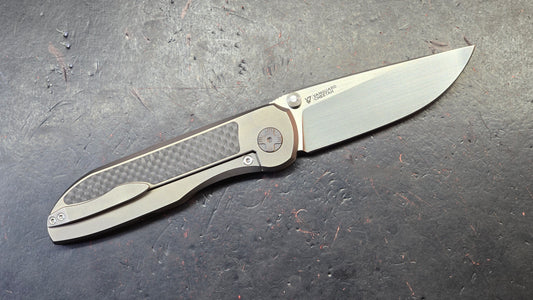 Vanguard Cheetah Frame Lock Knife Ti / Carbon Fiber Handle M390 Blade