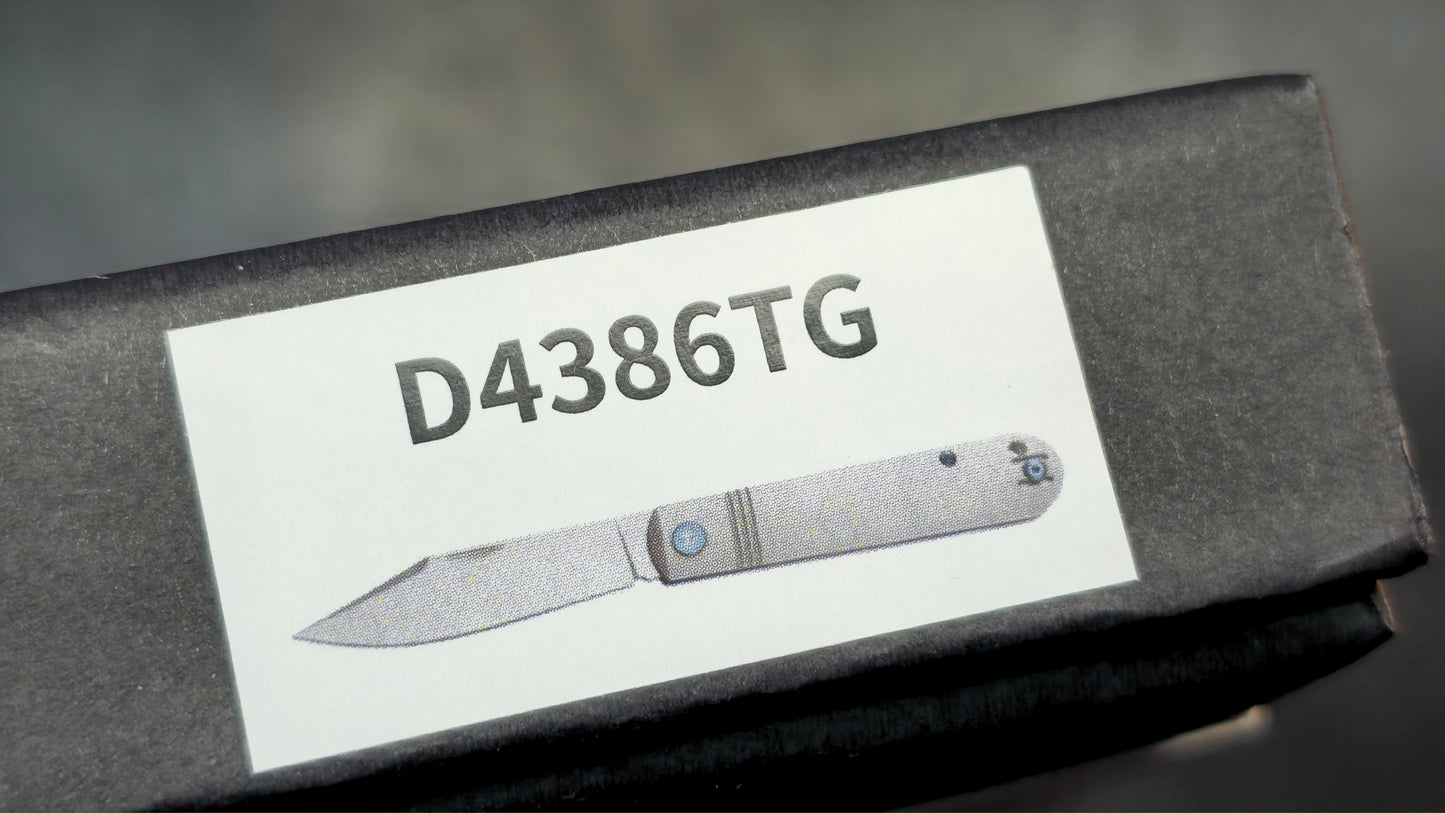 DREAMTECH D4386TG Slip Titanium Handle VG10 Blade