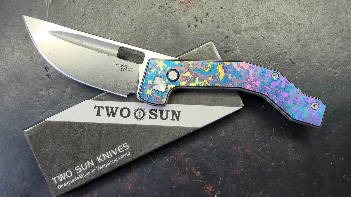 Twosun TS648 ButtonLock Camo Titanium Handle D2 Blade
