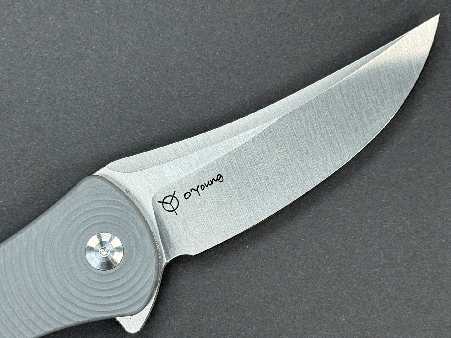 CIVIVI Synergy4 (C21018A-2) Folding, Liner Lock , Nitro-V, Satin, Trailing Point, Plain Edge, Flat Grind, Handle: G10/Gray, (NEW - OPEN BOX)