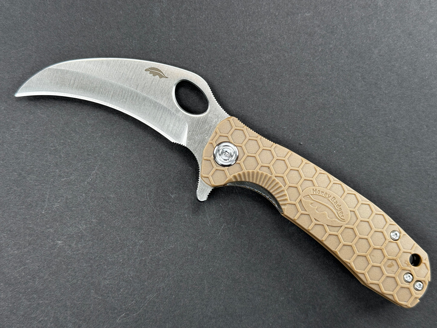 HONEY BADGER Claw Medium (HB1122), Folding, Liner Lock , 8Cr13MoV, Satin, Hawksbill, Plain Edge, Flat Grind, Handle: FRN/Tan, (NEW - OPEN BOX)