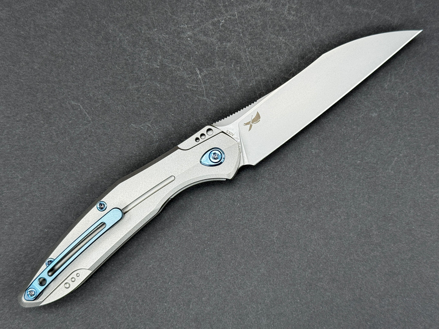 KUBEY Barracuda (KU299) Folding, Liner Lock , S30V, Stonewash, Wharncliff, Plain Edge, Flat Grind, Handle: Titanium/Gray, (NEW - OPEN BOX)