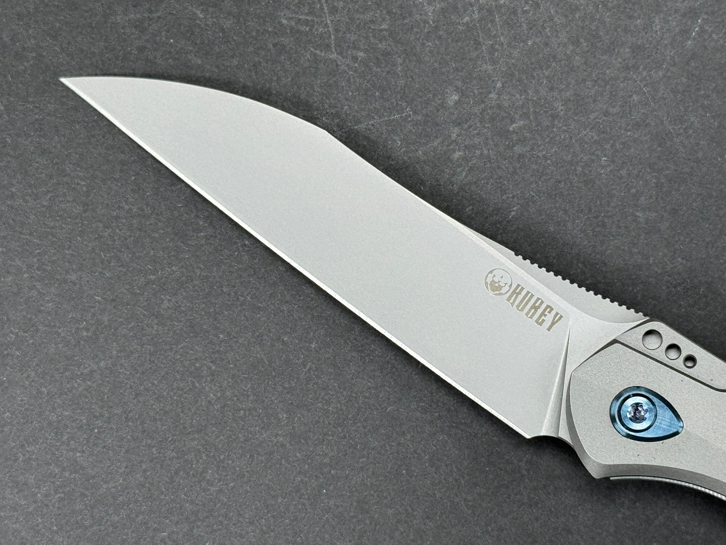 KUBEY Barracuda (KU299) Folding, Liner Lock , S30V, Stonewash, Wharncliff, Plain Edge, Flat Grind, Handle: Titanium/Gray, (NEW - OPEN BOX)