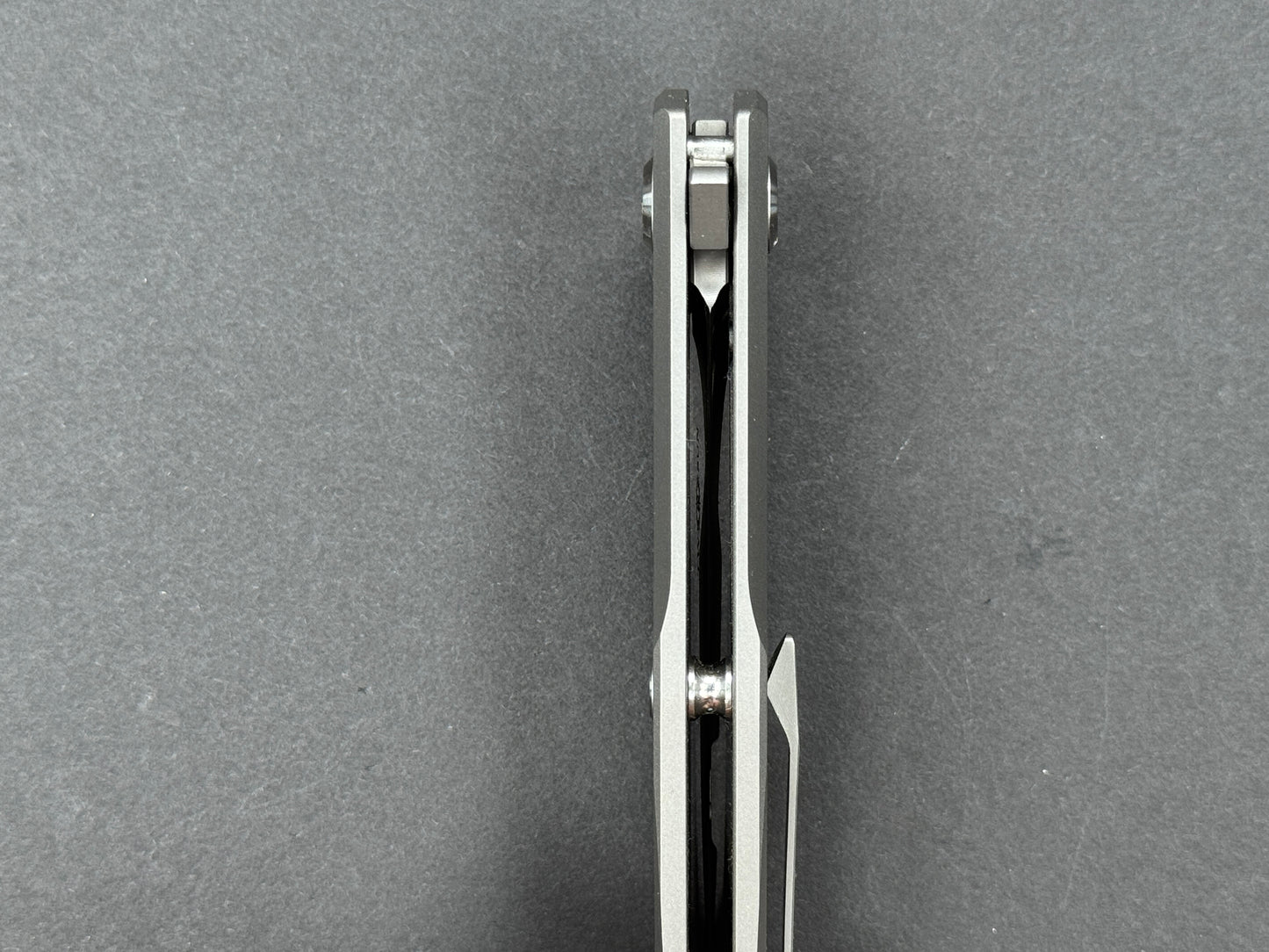 TWOSUN TS21 Folding, Frame Lock, D2, Satin, Drop Point, Plain Edge, Full Grind, Handle: Titanium/Gray, (NEW - OPEN BOX)