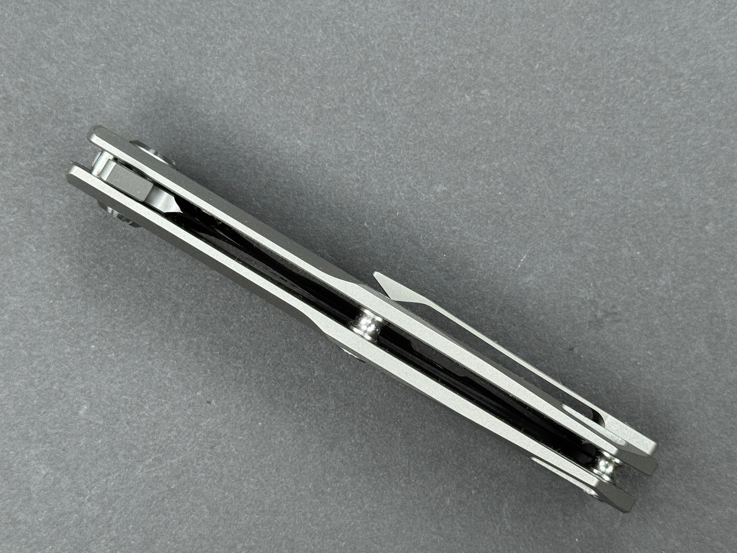 TWOSUN TS21 Folding, Frame Lock, D2, Satin, Drop Point, Plain Edge, Full Grind, Handle: Titanium/Gray, (NEW - OPEN BOX)