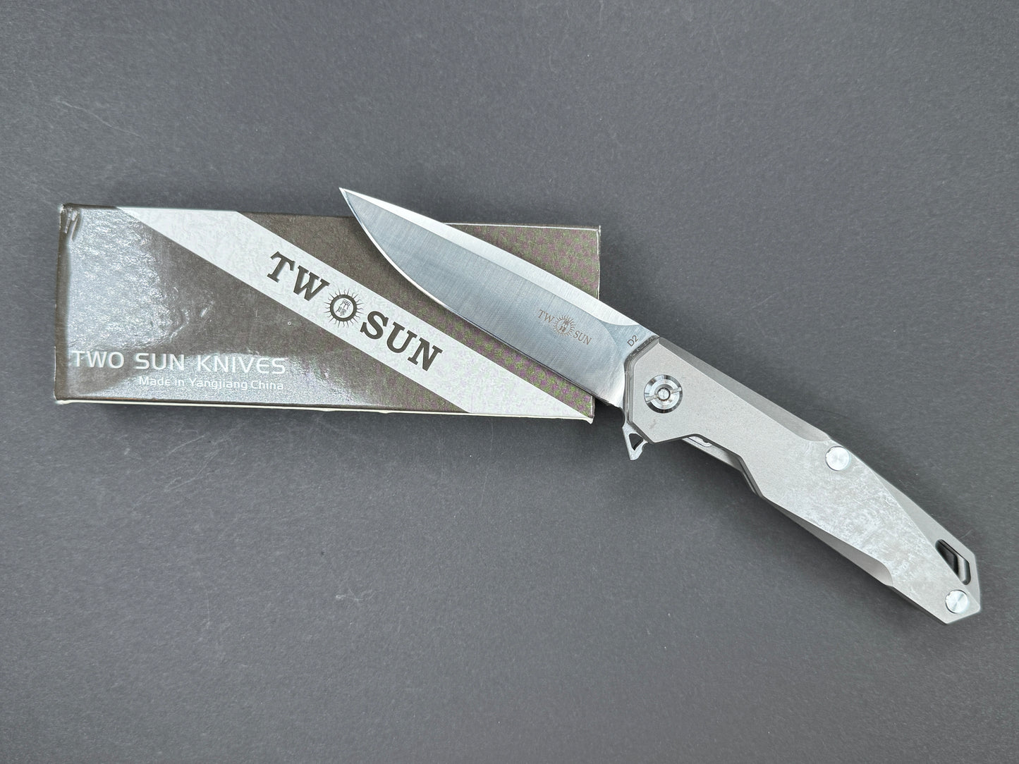 TWOSUN TS21 Folding, Frame Lock, D2, Satin, Drop Point, Plain Edge, Full Grind, Handle: Titanium/Gray, (NEW - OPEN BOX)