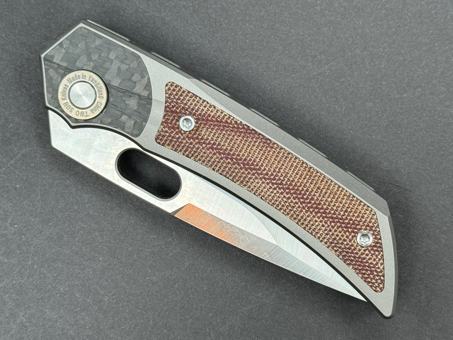 TWOSUN TS142 Folding, Frame Lock, M390, Satin, Clip Point, Plain Edge, Full Grind, Handle: Micarta/ Carbon Fiber/Gray/ Brown, (NEW - OPEN BOX)