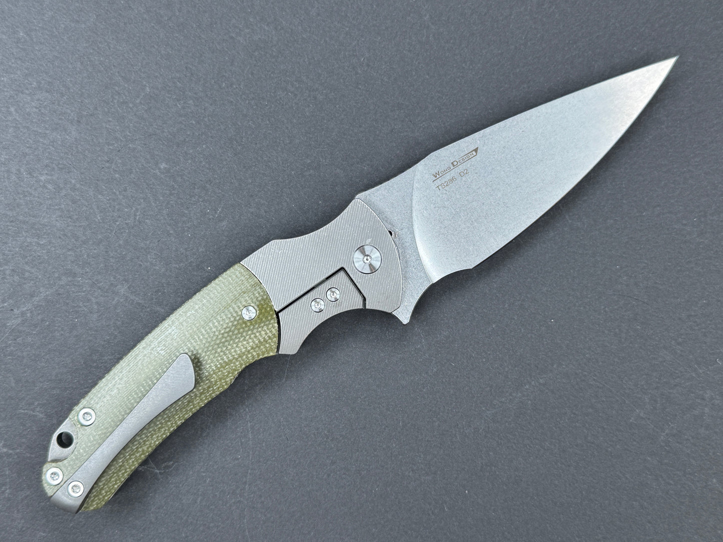 TWOSUN TS286 Folding, Frame Lock, D2, Stonewash, Spear Point, Plain Edge, Flat Grind, Handle: Titanium/ Micrata/Gray/ Green, (NEW - OPEN BOX)