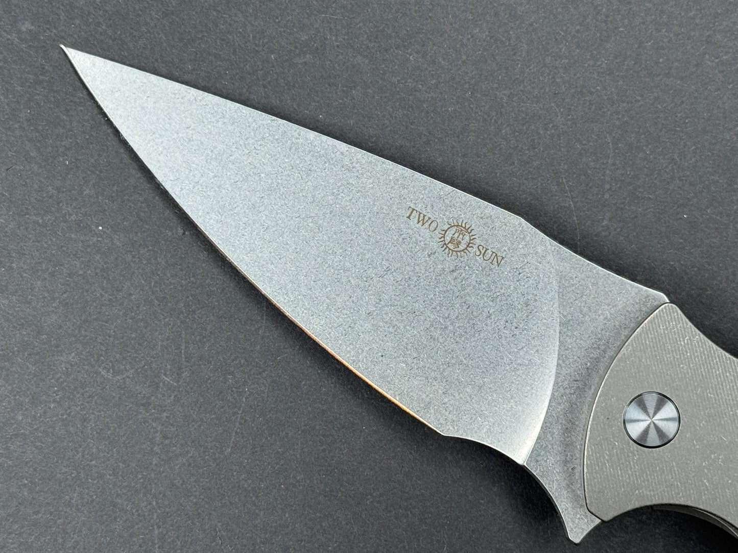 TWOSUN TS286 Folding, Frame Lock, D2, Stonewash, Spear Point, Plain Edge, Flat Grind, Handle: Titanium/ Micrata/Gray/ Green, (NEW - OPEN BOX)