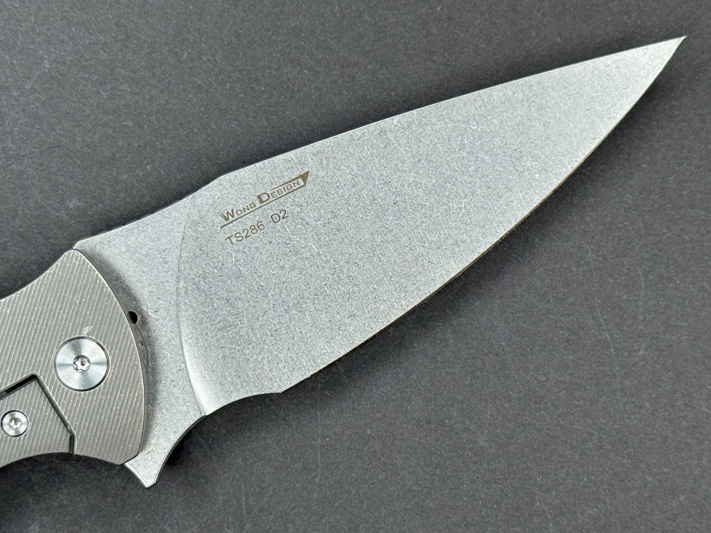 TWOSUN TS286 Folding, Frame Lock, D2, Stonewash, Spear Point, Plain Edge, Flat Grind, Handle: Titanium/ Micrata/Gray/ Green, (NEW - OPEN BOX)