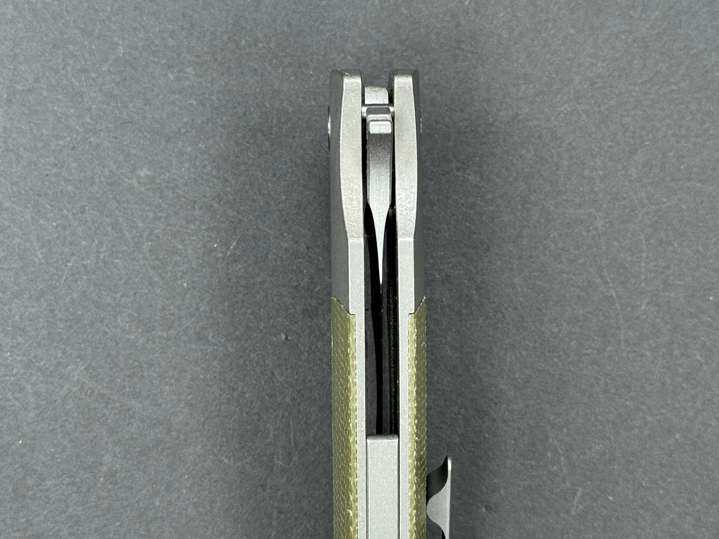 TWOSUN TS286 Folding, Frame Lock, D2, Stonewash, Spear Point, Plain Edge, Flat Grind, Handle: Titanium/ Micrata/Gray/ Green, (NEW - OPEN BOX)