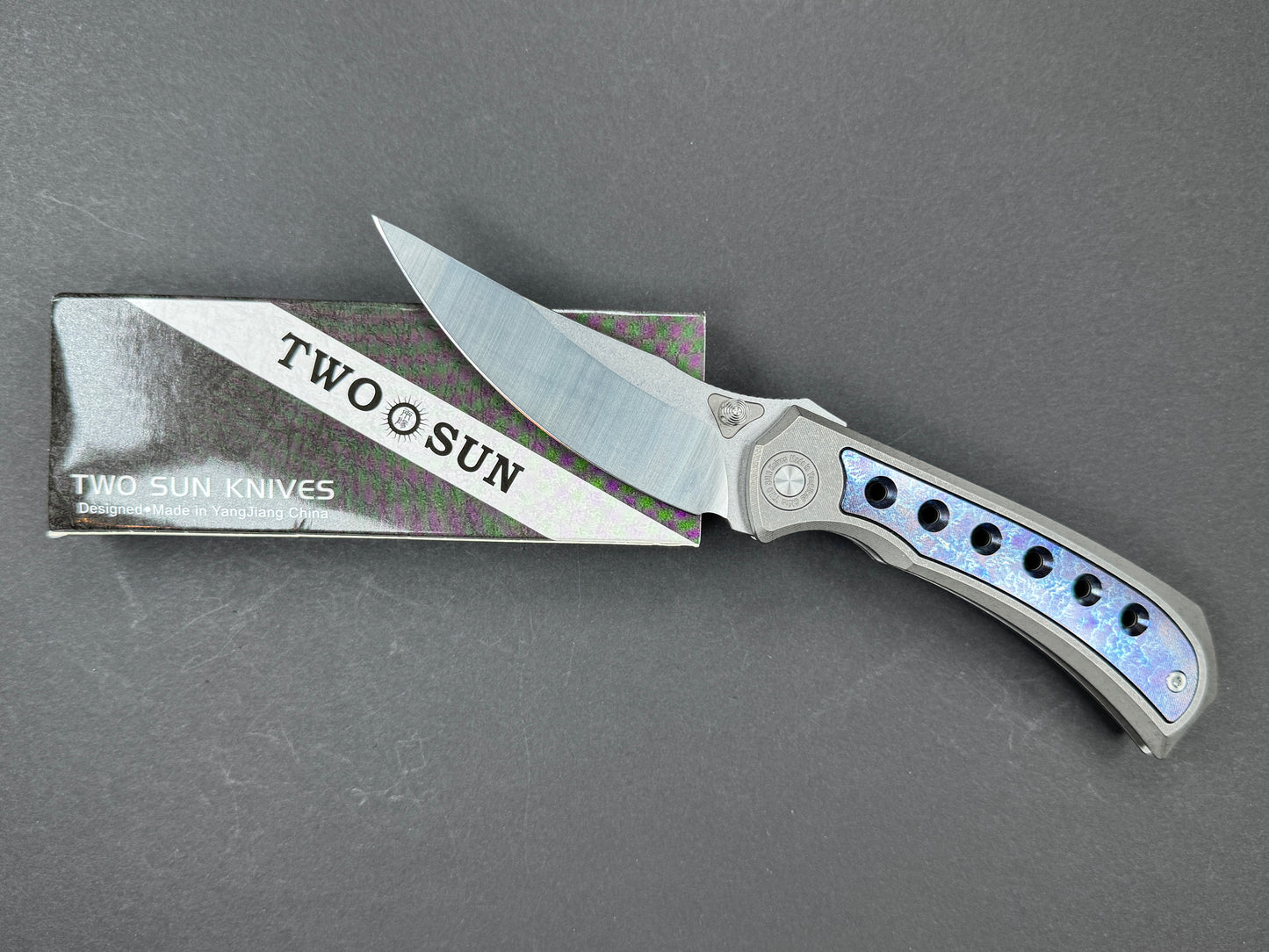 TWOSUN TS400 Folding, Liner Lock, D2, Satin/ Stonewash, Trailing Point, Plain Edge, Full Grind, Handle: Titanium/Gray/ Blue, (NEW - OPEN BOX)