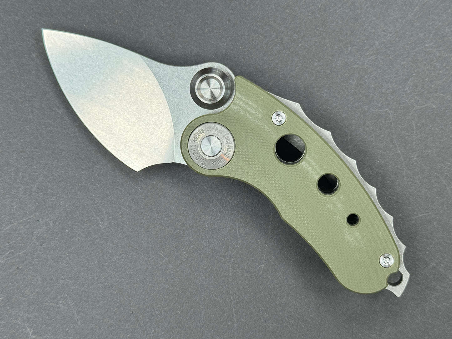 TWOSUN TS417 Folding, Liner Lock, D2, Stonewash, Drop Point, Plain Edge, Full-Flat Grind, Handle: G10/Green, (NEW - OPEN BOX)