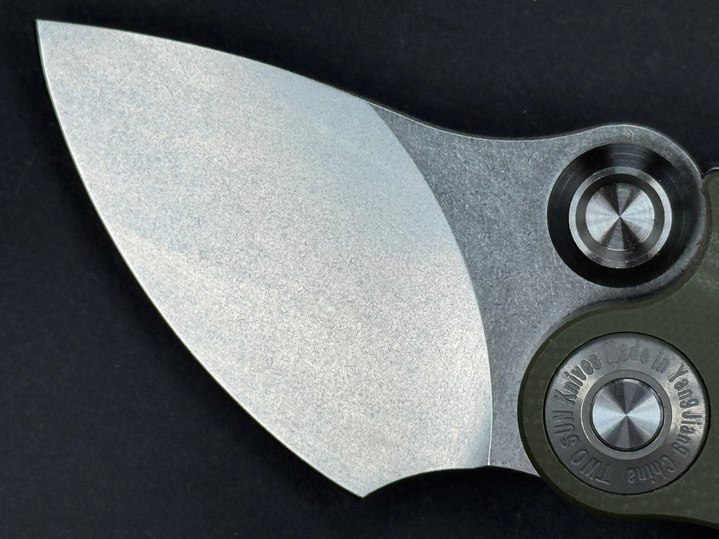 TWOSUN TS417 Folding, Liner Lock, D2, Stonewash, Drop Point, Plain Edge, Full-Flat Grind, Handle: G10/Green, (NEW - OPEN BOX)