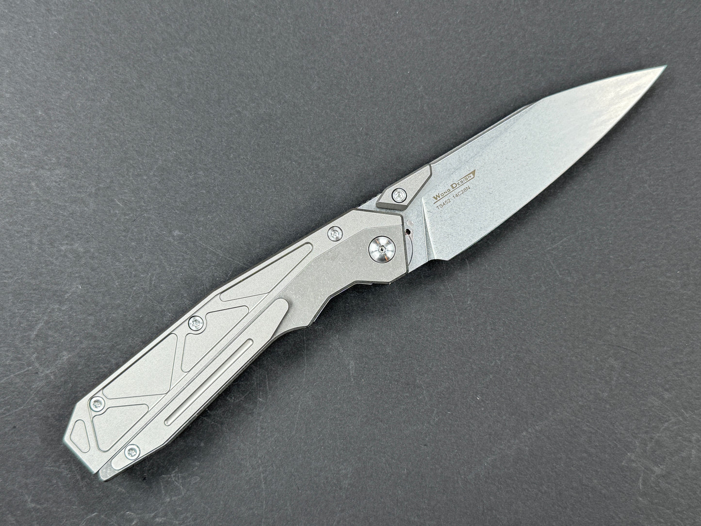 TWOSUN TS452 Folding, Liner Lock, 14C28N, Stonewash, Spear Point, Plain Edge, Full Grind, Handle: Titanium/Gray, (NEW - OPEN BOX)