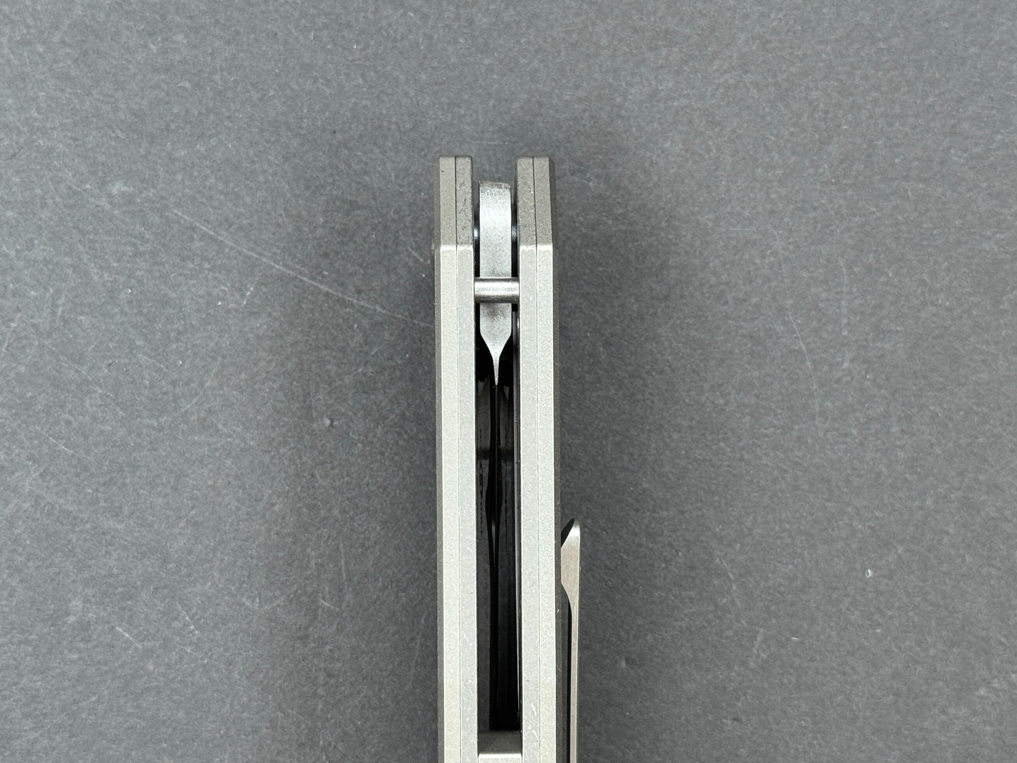 TWOSUN TS452 Folding, Liner Lock, 14C28N, Stonewash, Spear Point, Plain Edge, Full Grind, Handle: Titanium/Gray, (NEW - OPEN BOX)