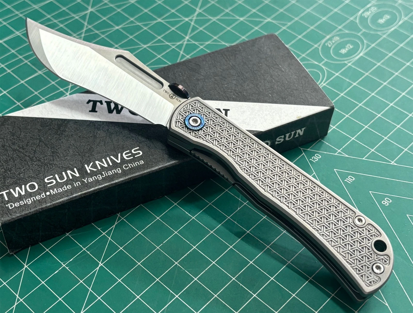 TwoSun TS643 Titanium Handle M390 Blade