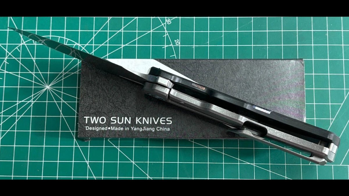 TwoSun TS513 Carbon Fiber / Titanium Handle M390 Blade