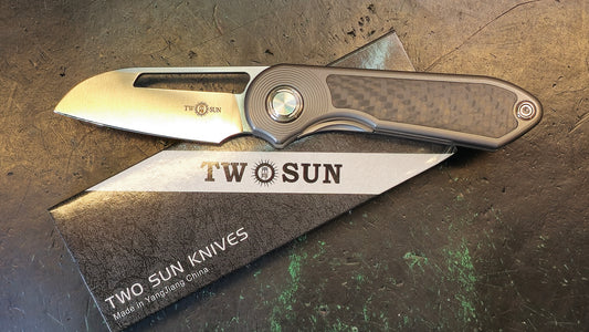 TwoSun TS319 Carbon Fiber/Titanium Handle 14C28N Plain Edge (OPEN BOX-CLOSEOUT)