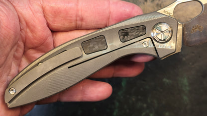 TwoSun TS306 Titanium-Carbon Fiber Handle M390 Blade