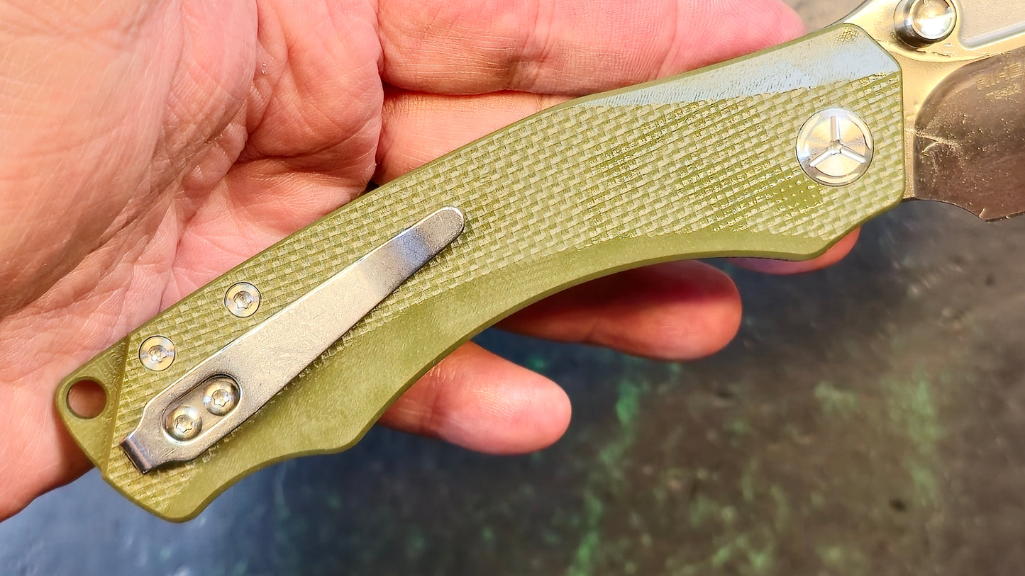 Twosun TS425 K110 Blade Green G10 Handle Plain Edge (NEW)