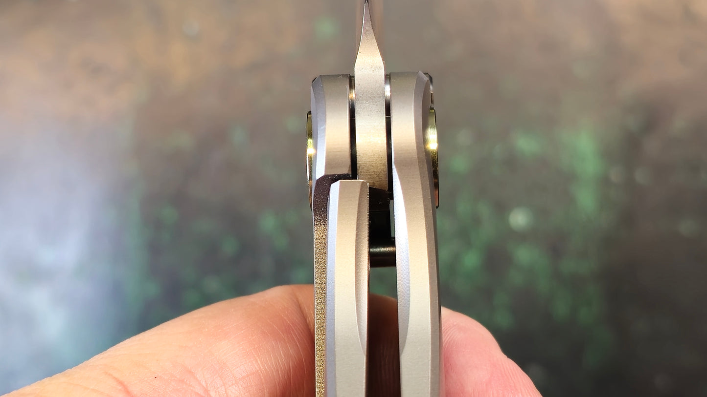 Twosun TS492 Titanium/Carbon Fiber Handle 14C28N (NEW)