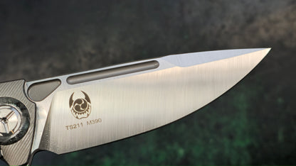 TWOSUN TS211 Titanium/Carbon Fiber Handle M390 (NEW)