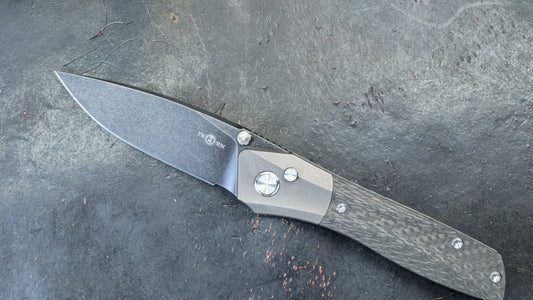 TWOSUN TS303 Button Lock Titanium / Carbon Fiber M390 (NEW)