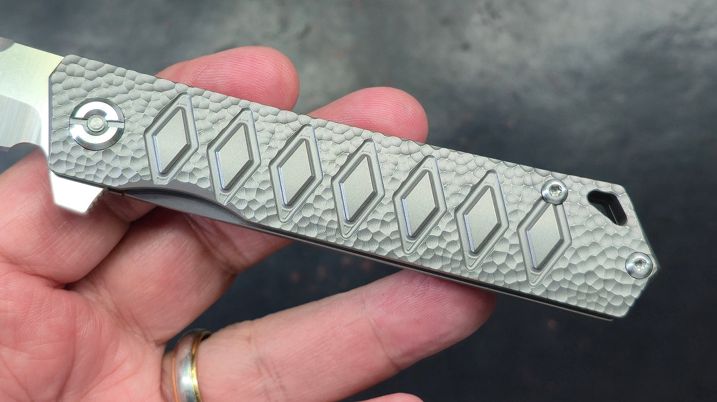 TwoSun TS20 Diamond Titanium Handle YJ01-V1 Blade (NEW)