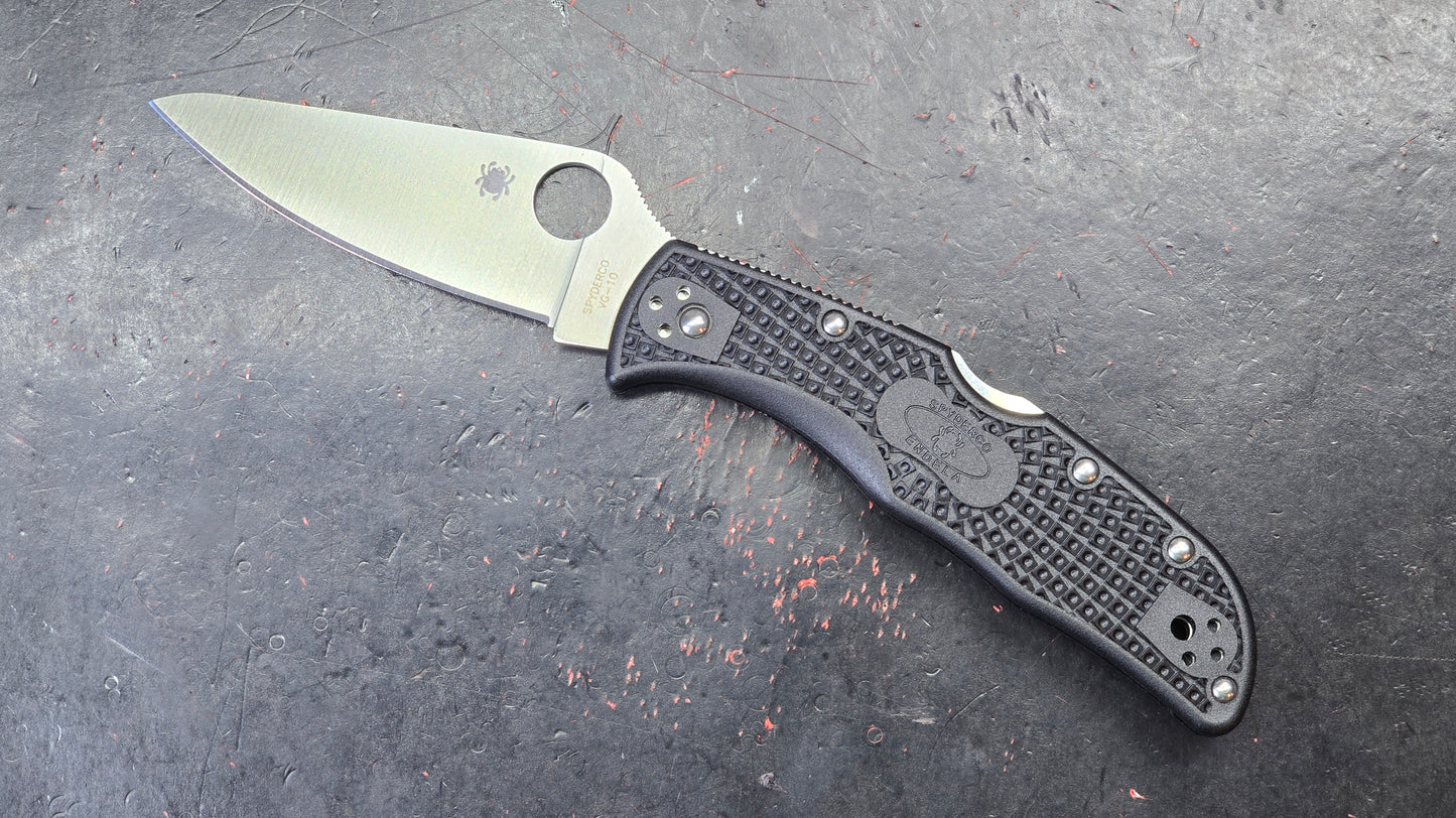 Spyderco Endela Lock Back Black FRN VG-10 (NEW)