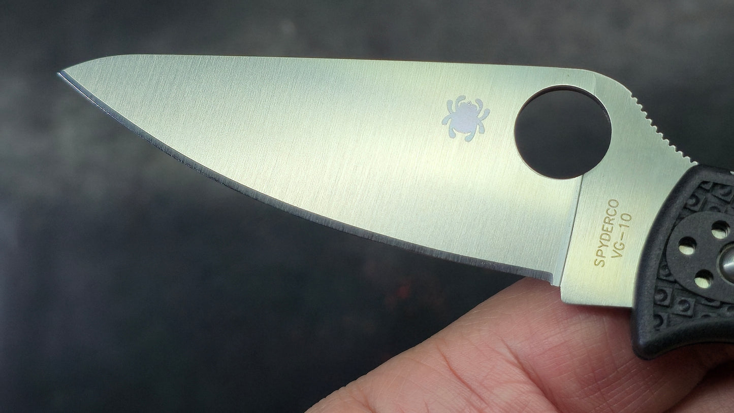 Spyderco Endela Lock Back Black FRN VG-10 (NEW)