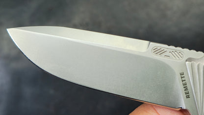 Remette Steed Titanium/Carbon Fiber Handle with Reversible Clip, M390 (USED)