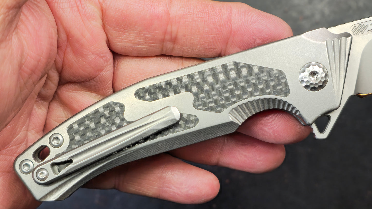 Remette Steed Titanium/Carbon Fiber Handle with Reversible Clip, M390 (USED)
