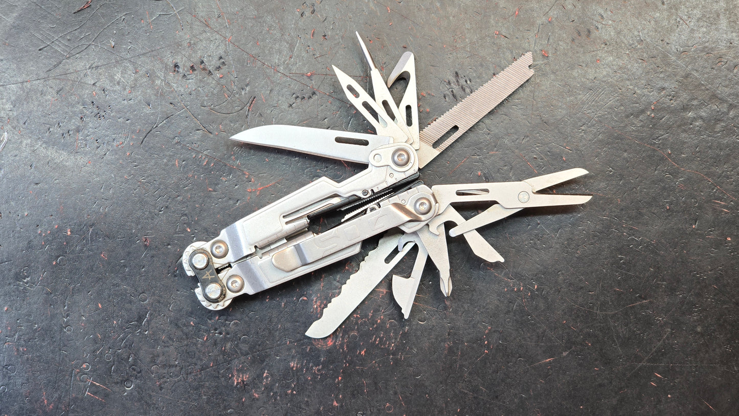 SOG PowerPint MultiTool 18-in-1 Tool Bead Blast Finish (NEW)
