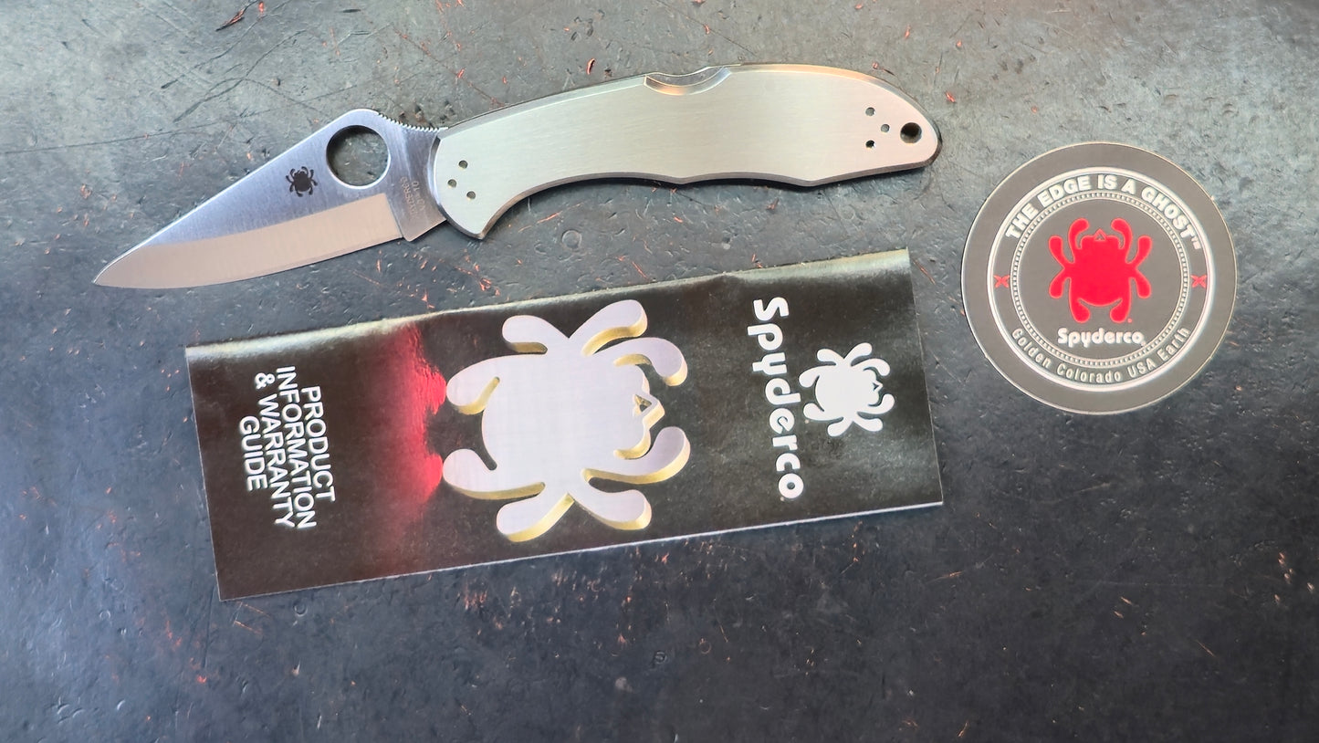 Spyderco Delica Plain Edge VG10 Satin Steel (NEW)