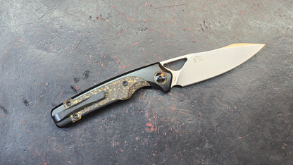 Kizer Ara Black Titanium with Gold Carbon Fiber Handle S45VN (NEW)