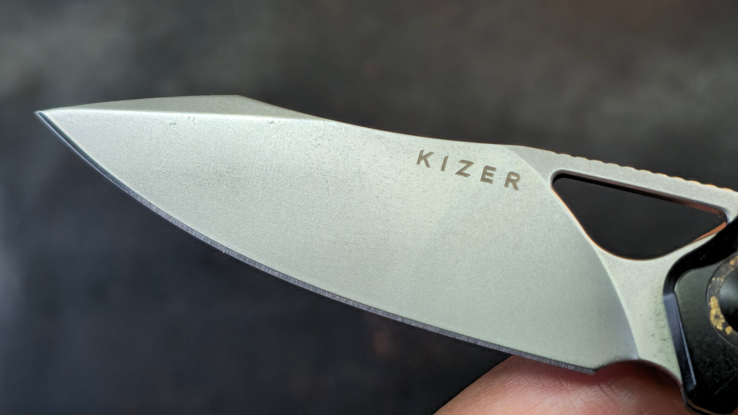 Kizer Ara Black Titanium with Gold Carbon Fiber Handle S45VN (NEW)