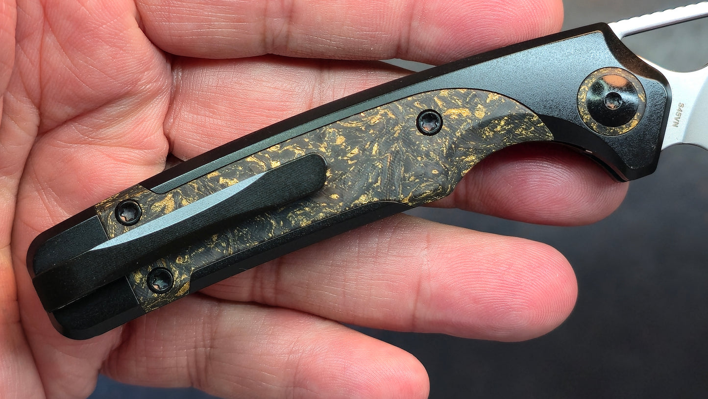 Kizer Ara Black Titanium with Gold Carbon Fiber Handle S45VN (NEW)