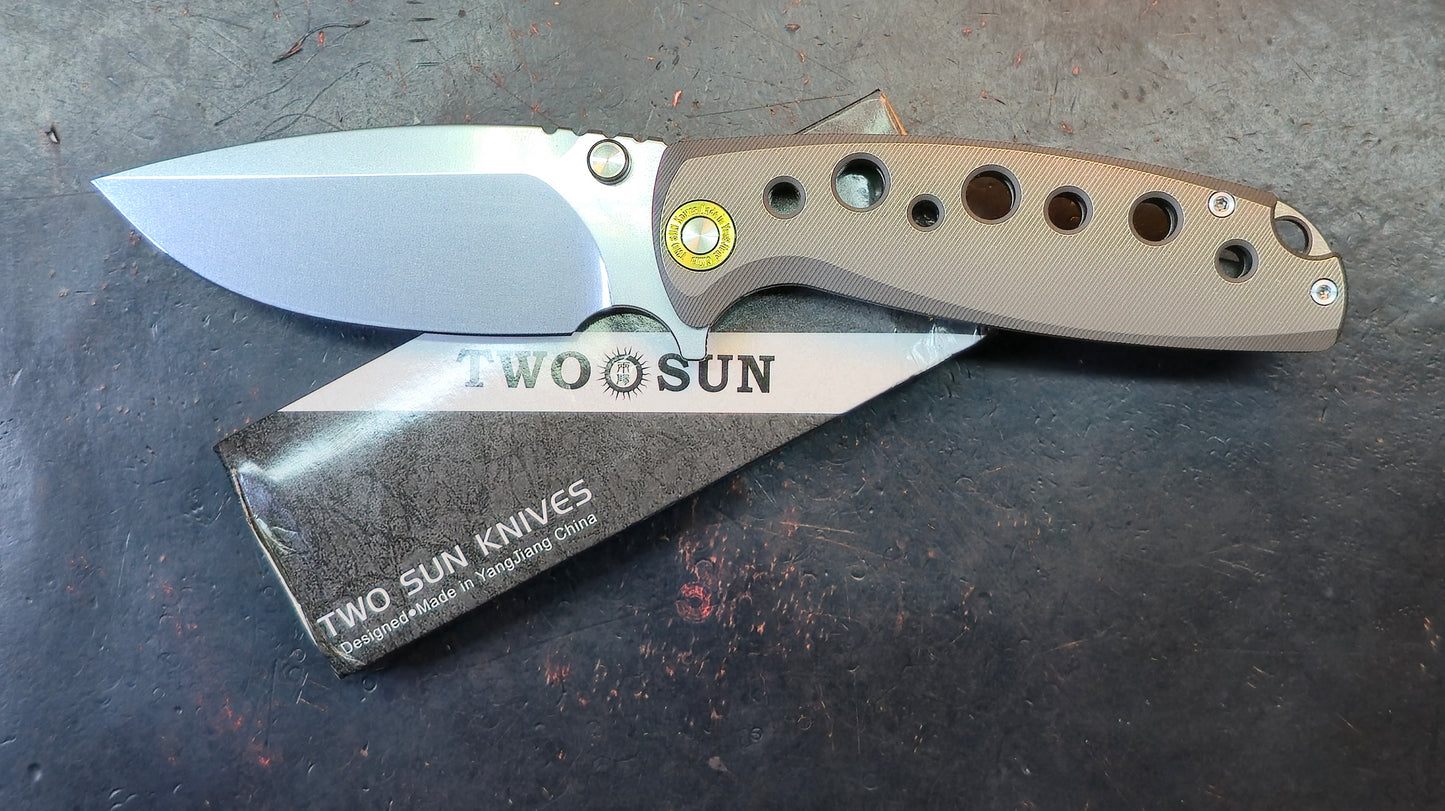 TwoSun TS590 Gray Titanium Handle Stonewash 14C28N (NEW)
