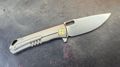 TWOSUN TS502 Titanium Handle with Carbon Fiber Inlay M390 Blade (NEW)