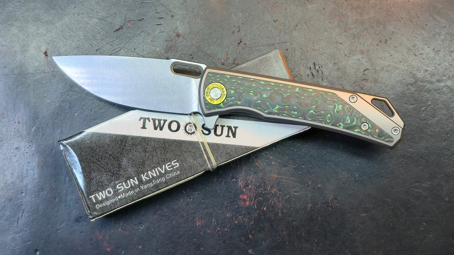 TWOSUN TS502 Titanium Handle with Carbon Fiber Inlay M390 Blade (NEW)